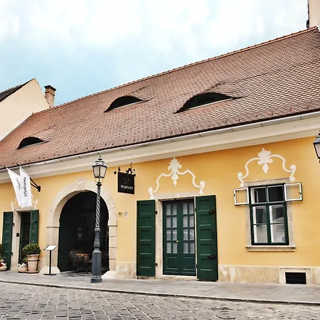 Hotel Maison Bistro &