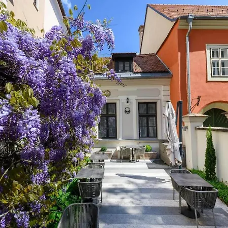 Maison Bistro & 4* Budapest