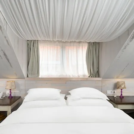 Maison Bistro & 4* Budapest