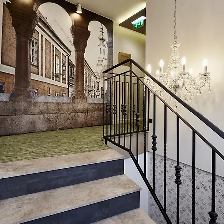 Hotell Maison Bistro & 4*