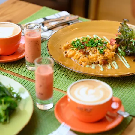 Maison Bistro &