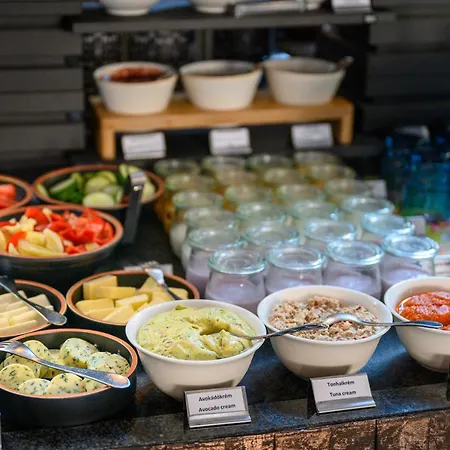 Maison Bistro & 4*