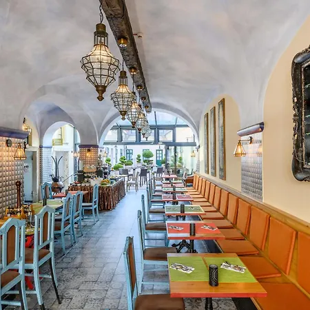 Maison Bistro & Hotel 4*