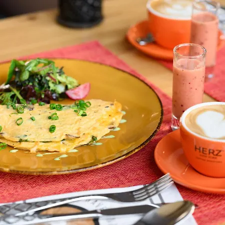Maison Bistro &