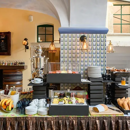Maison Bistro & Budapest