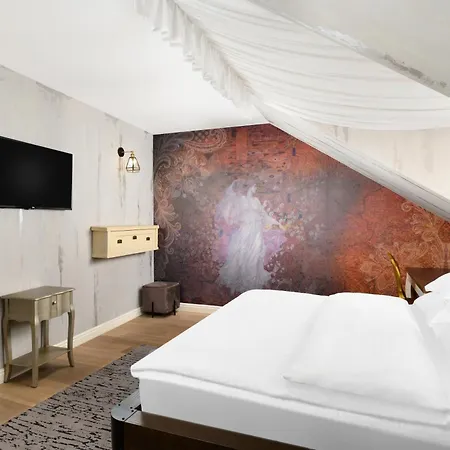 Maison Bistro & Hotel 4*