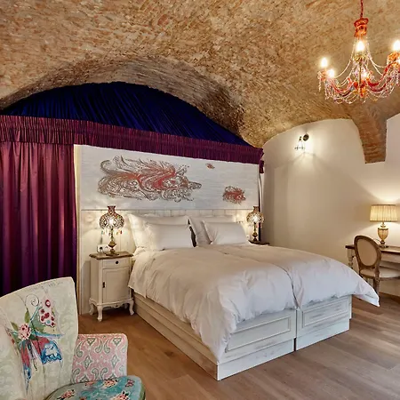 Maison Bistro&hotel 4*