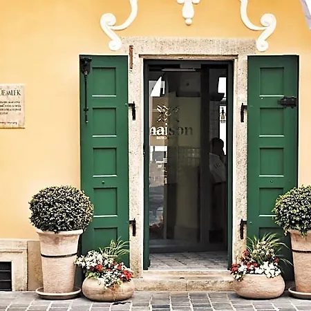 Ξενοδοχείο Maison Bistro &