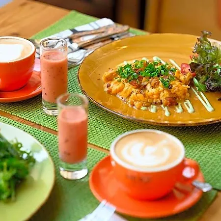 Maison Bistro &