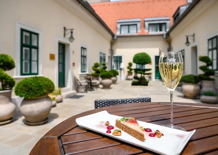 Hotel Maison Bistro & 4*