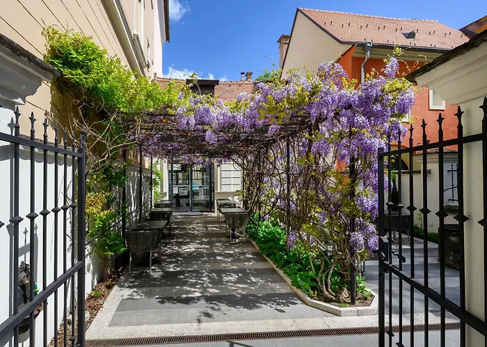 Maison Bistro & Boedapest