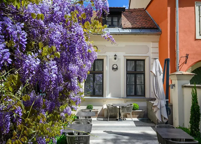 Hotel Maison Bistro &