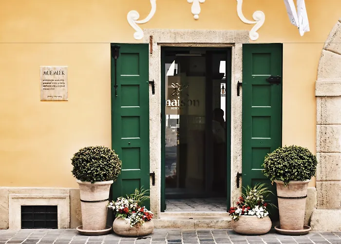 Maison Bistro & Отель 4*