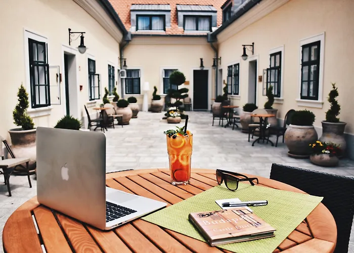 Hotel Maison Bistro & 4*