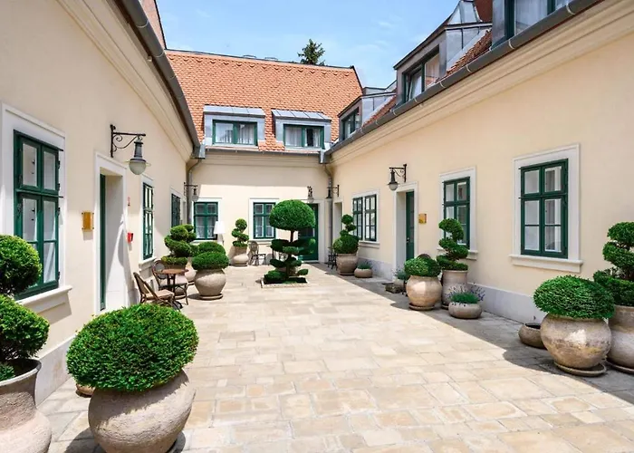 Hotel Maison Bistro &